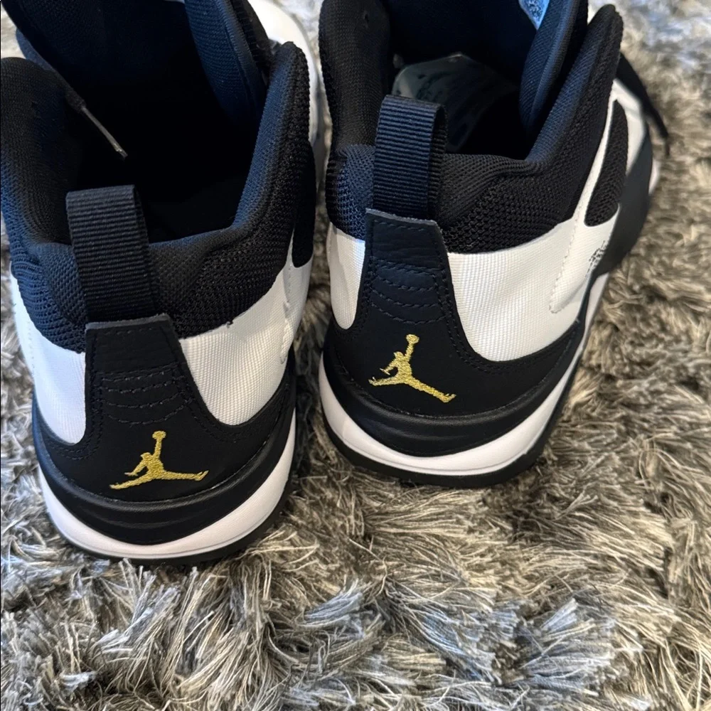 Jordan Stay Loyal 3Black White Metallic Gold - FB1396-070 - Size 11